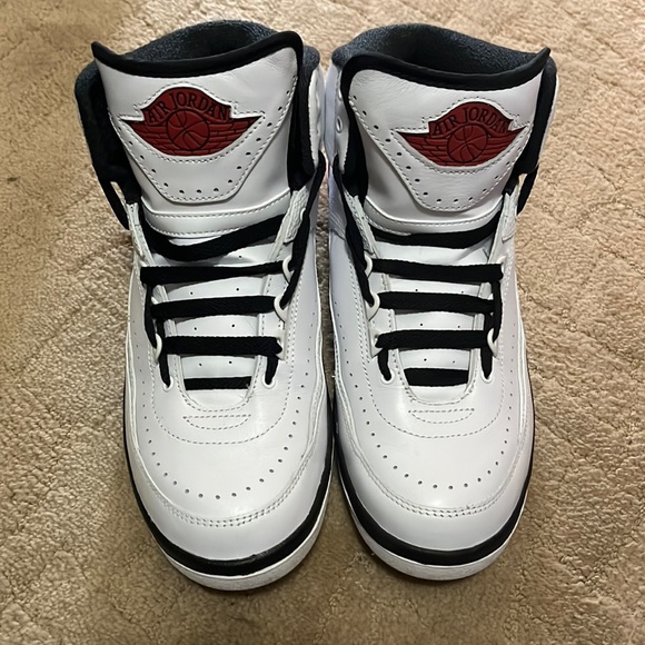 Air Jordan 2 Retro ‘Chicago’ - Picture 1 of 6